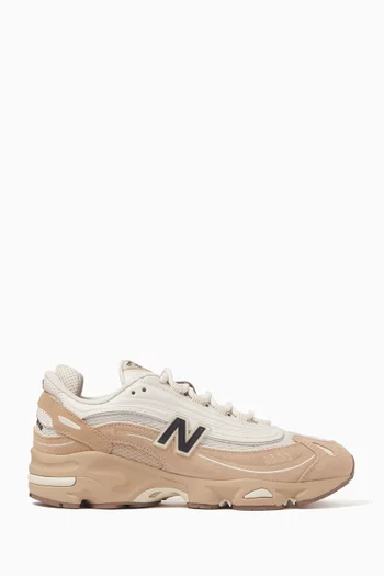 1000 Sneakers in Suede & Mesh