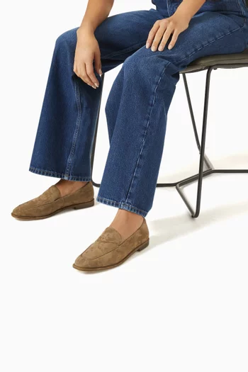 Closed-toe Loafers in Suede