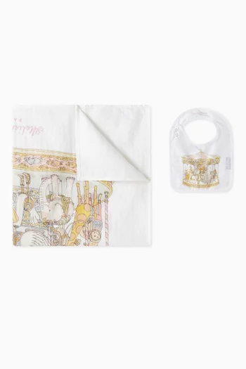 طقم بطانية مربعة وصدرية بطبعة لعبة الأحصنة الدوارة قطن عضوي