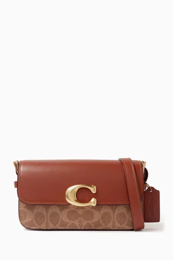 Zoe Shoulder Bag in Signature Canvas
