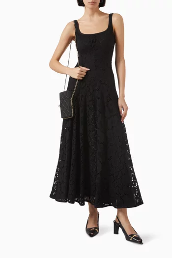 Midi Dress in Floral Lace