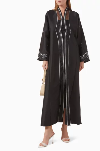 عباية مطرزة بالخرز