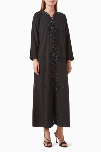 عباية بنقشة مفرغة مطرزة بالخرز