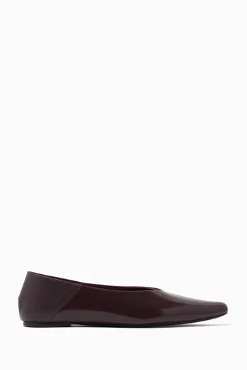 Classic Fold Flat Pumps in Leather