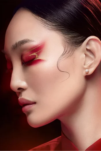 لوحة مكياج فونيكس بنقشة زهور بارزة درجة 01 جولد براون