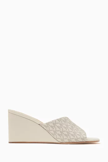 Merriam Wedges in Logo Canvas