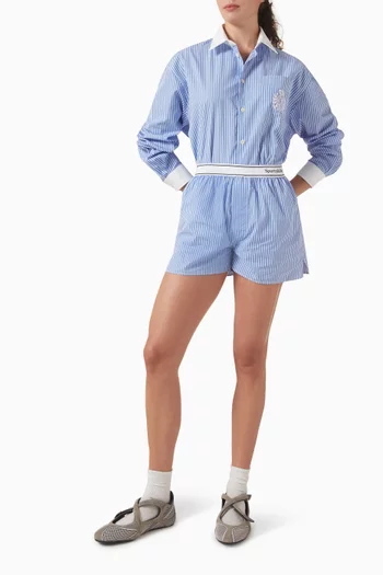 شورت أكسفورد بوكسر مطرز بشعار الماركة بخط سيريف قطن