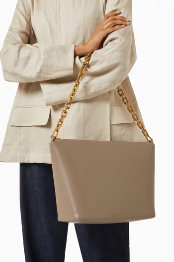 حقيبة هوبو متوسطة بتصميم جلد