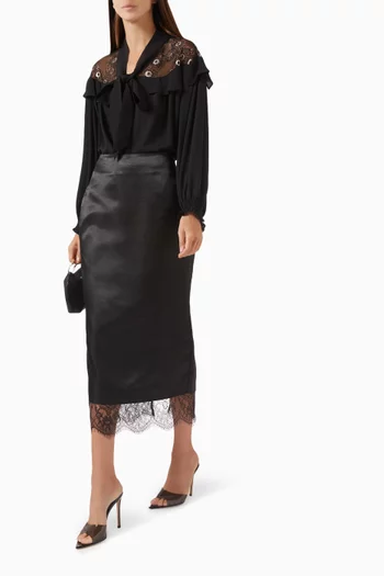 تنورة متوسطة الطول بحافة دانتيل كتان