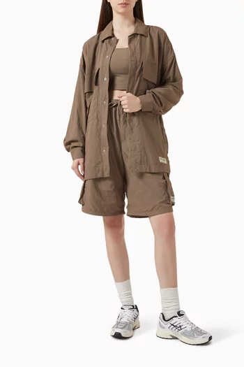 جاكيت فضفاض بجيوب نايلون مُعاد تدويره