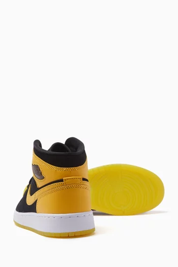 Air Jordan 1 Mid-top Sneakers in Leather