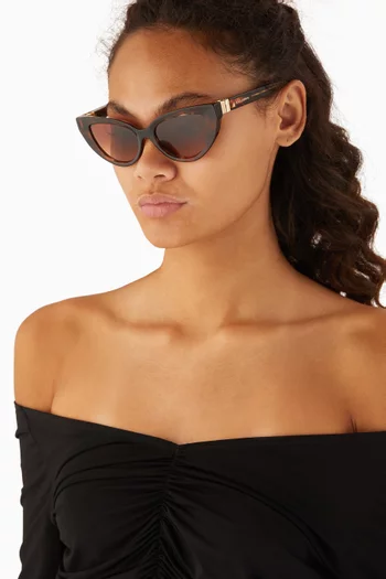 Cat-eye Sunglasses in Acetate