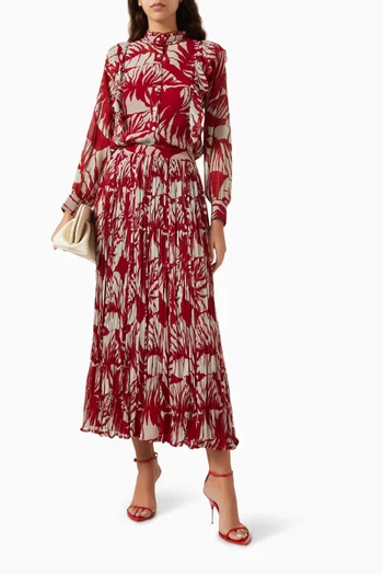 بلوزة بكشكش ونقشة زهور