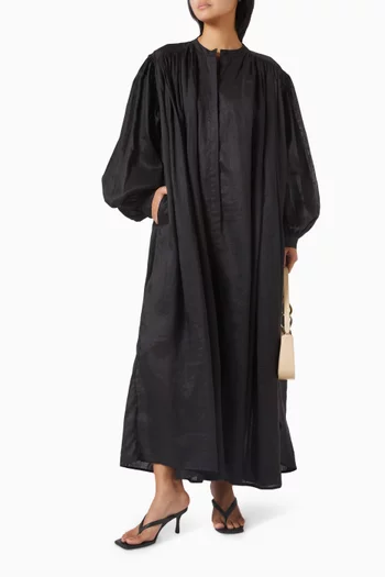 فستان طويل بطيّات قماش رامي