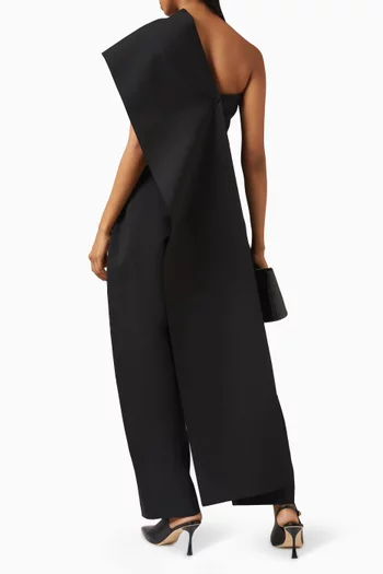 بلوزة بكاب وكتف مكشوف