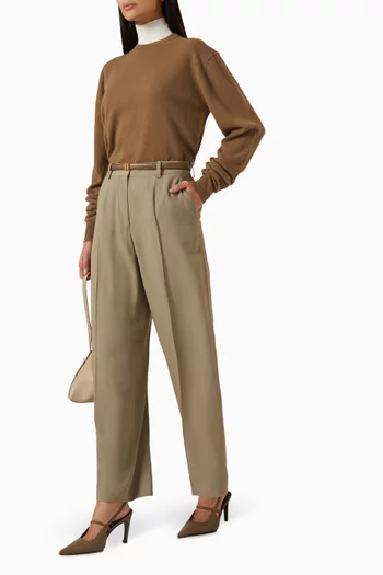 Classic Crewneck Sweater in Cashmere-knit