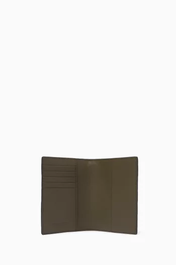 Passport Case in Intrecciato Calfskin