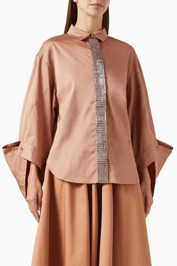 قميص بتطريزات مستطيلة