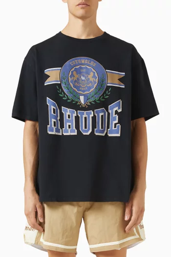 تي شيرت بشعار الماركة وطبعة Cotswold قطن