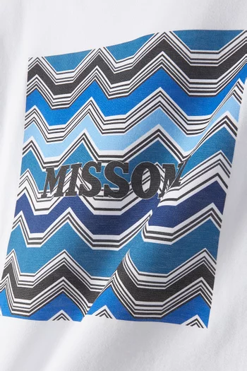 تي شيرت بشعار الماركة قطن