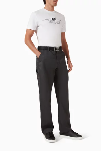 تي شيرت بشعار الماركة قطن