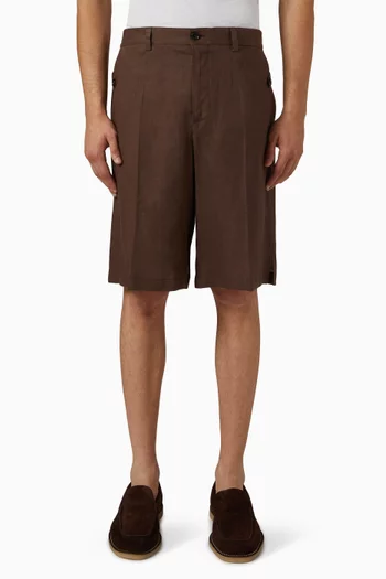 Tailored Shorts in Linen