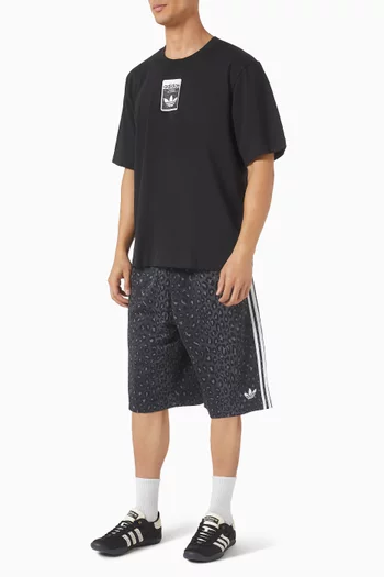 شورت فضفاض بنقشة جلد الفهد