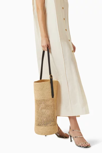 Billie Bucket Bag in Raffia