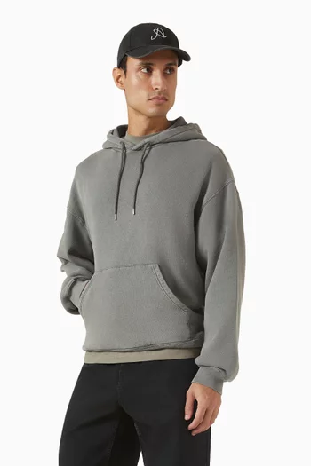 كاب بشعار حرف A بخط يدوي قطن