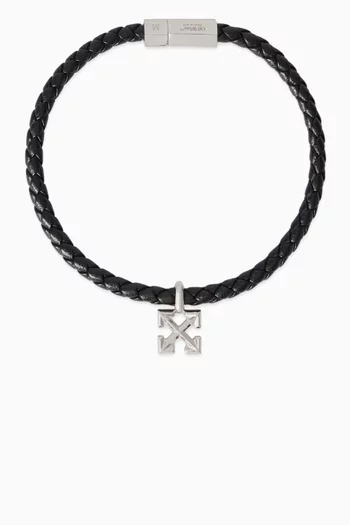 سوار بشعار الأسهم جلد