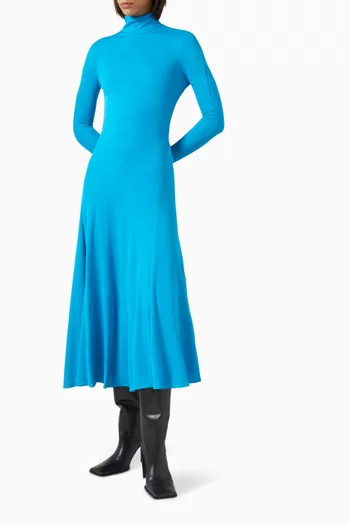 فستان بفتحة على شكل قلب جيرسيه