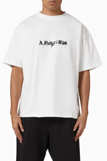 تي شيرت بشعار الماركة قطن