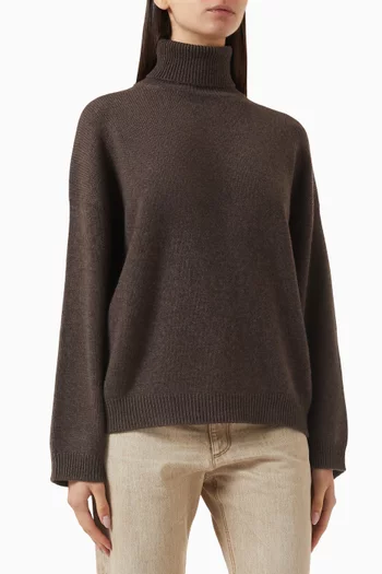 سترة بياقة عالية ومطرزة بخرز مونيلي كشمير