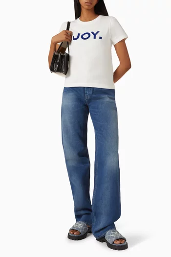 تي شيرت بقصة ضيقة وطبعة شعار Joy‏ قطن وجيرسيه