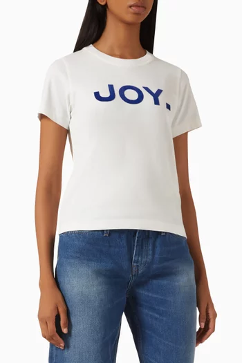 تي شيرت بقصة ضيقة وطبعة شعار Joy‏ قطن وجيرسيه
