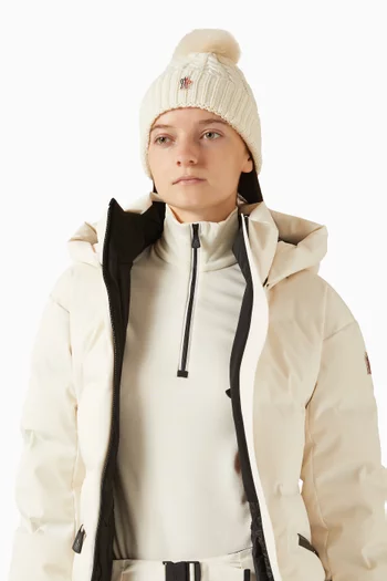 قبعة بيني منسوجة بكرة بوم بوم