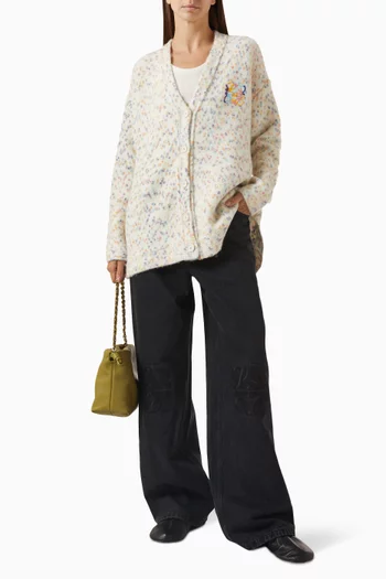 بنطال جينز بقصة فضفاضة بشعار الماركة دينم