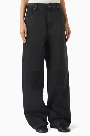 بنطال جينز بقصة فضفاضة بشعار الماركة دينم