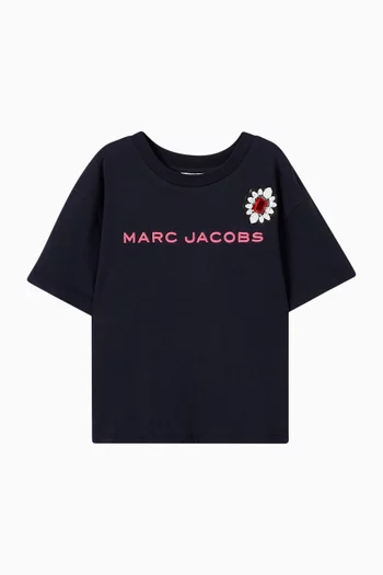 تي شيرت بطبعة شعار الماركة