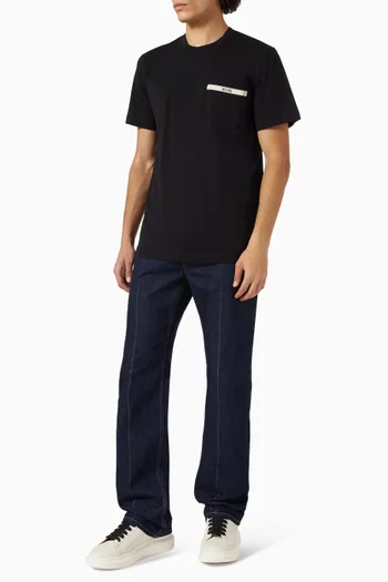 تي شيرت بشعار الماركة قطن