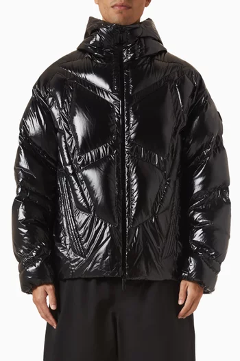 جاكيت باهيانينها قصير بغطاء رأس وتصميم مبطن بالزغب مونكليه × آيساب روك