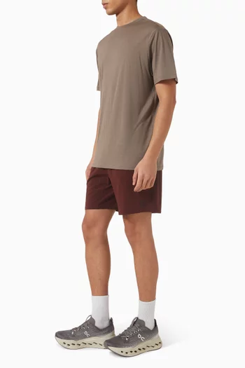 شورت إليفيت كور بطول 7.5 بوصة