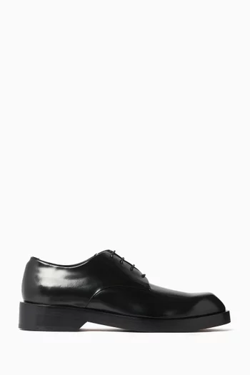 Lace-up Shoes in Leather