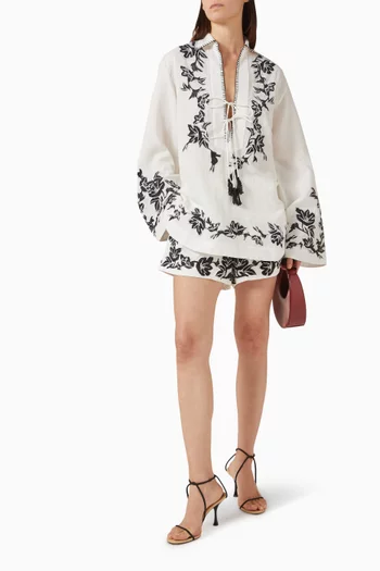 Embroidered Shorts in Linen Blend