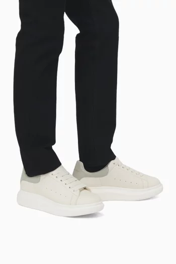 Oversized Sneakers in Suede