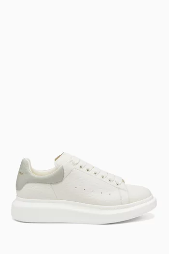 Oversized Sneakers in Suede
