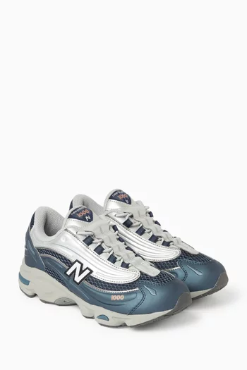 M1000 Sneakers in Suede & Mesh