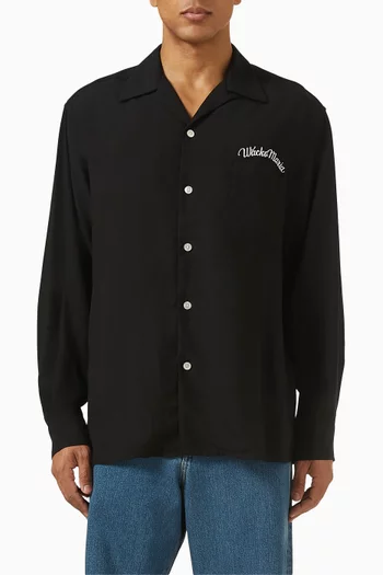 قميص مستوحى من الخمسينيات مزين بتطريز تينسيل