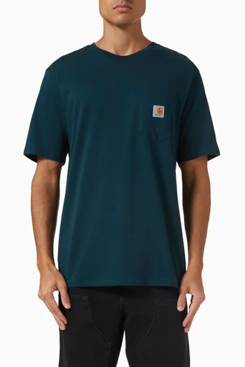 تي شيرت بجيب خارجي بشعار الماركة قطن