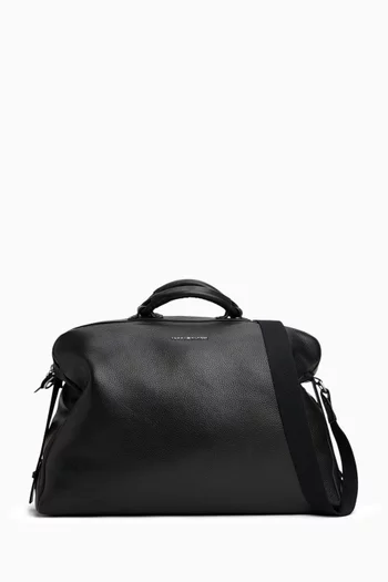 حقيبة دفل بشعار الماركة جلد